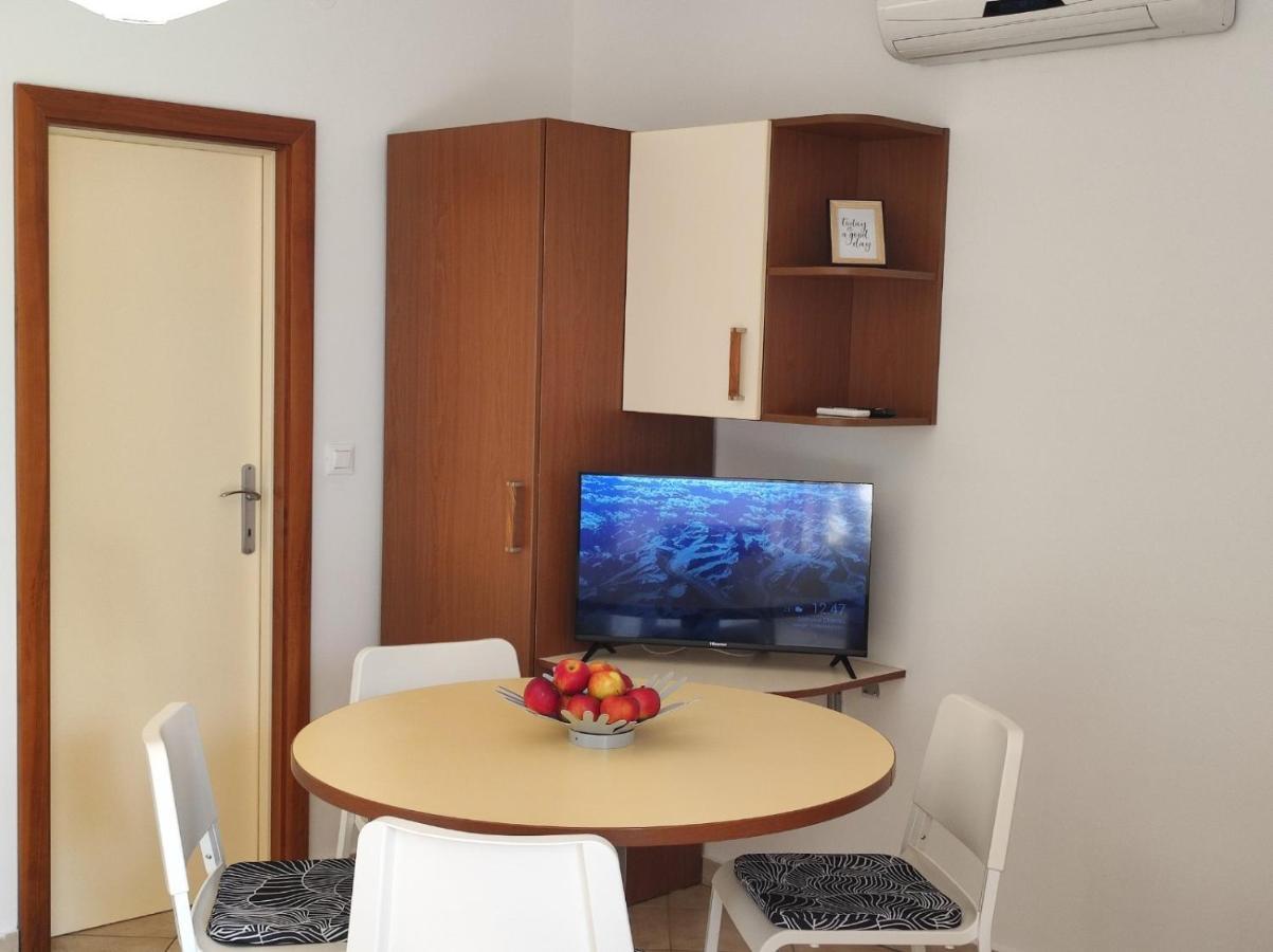 Apartment Rose Krk Town Extérieur photo